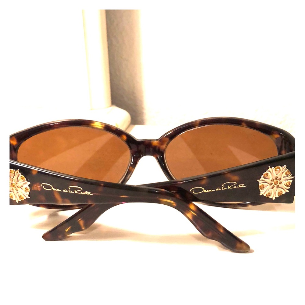 Oscar de Le Renta Glass frames